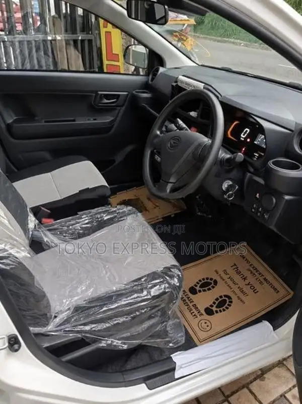 Daihatsu Mira L E:S SA3 2026