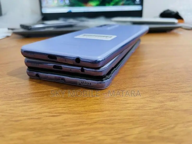 Samsung Galaxy A32 4GB / 64GB (Used)