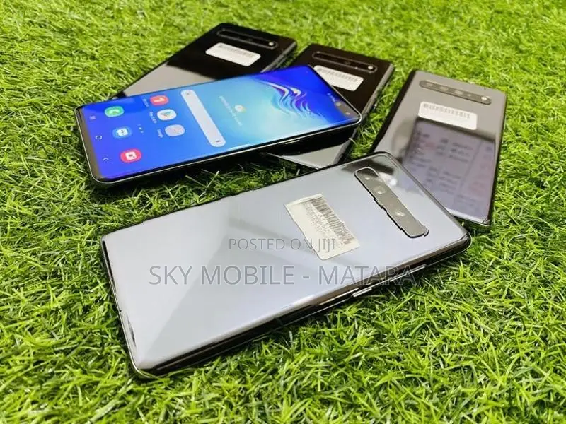 Samsung Galaxy S10 5G 8GB / 256GB (Used)