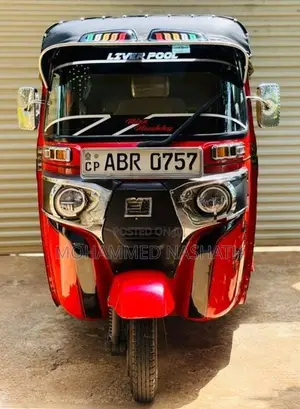 Bajaj RE 2018