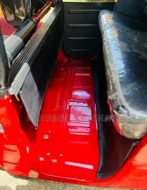 Bajaj RE 2018