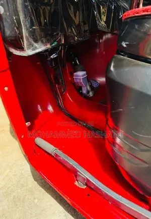 Bajaj RE 2018