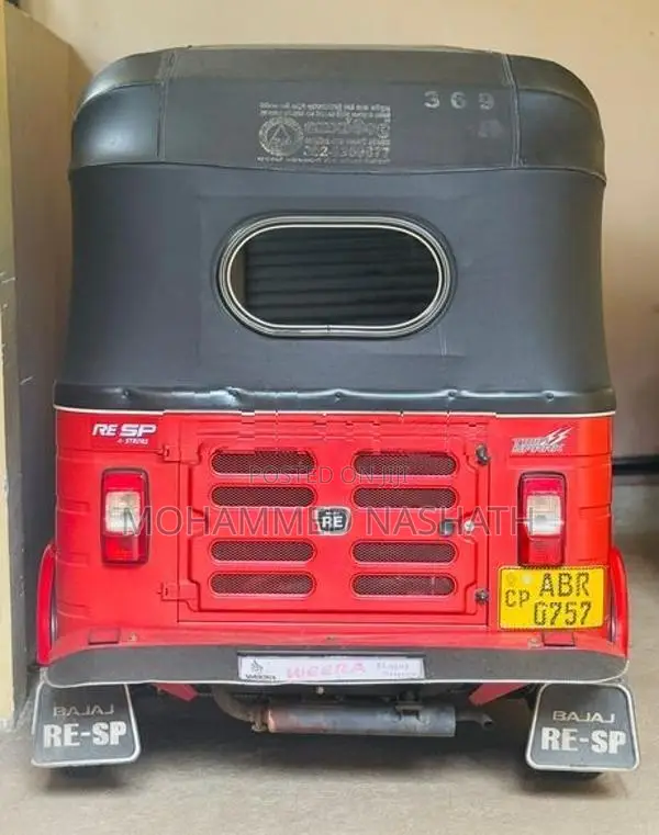 Bajaj RE 2018