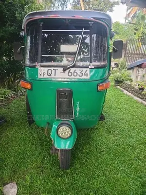 Bajaj RE 2009