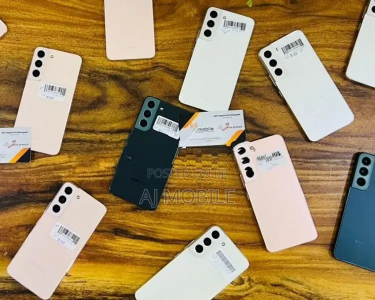 Samsung Galaxy S22 256GB (Used)