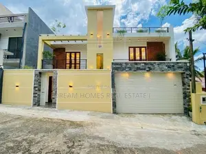 Modern Luxury House For Sale IN Athurugiriya