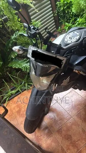 Honda CB Hornet 160R 2017