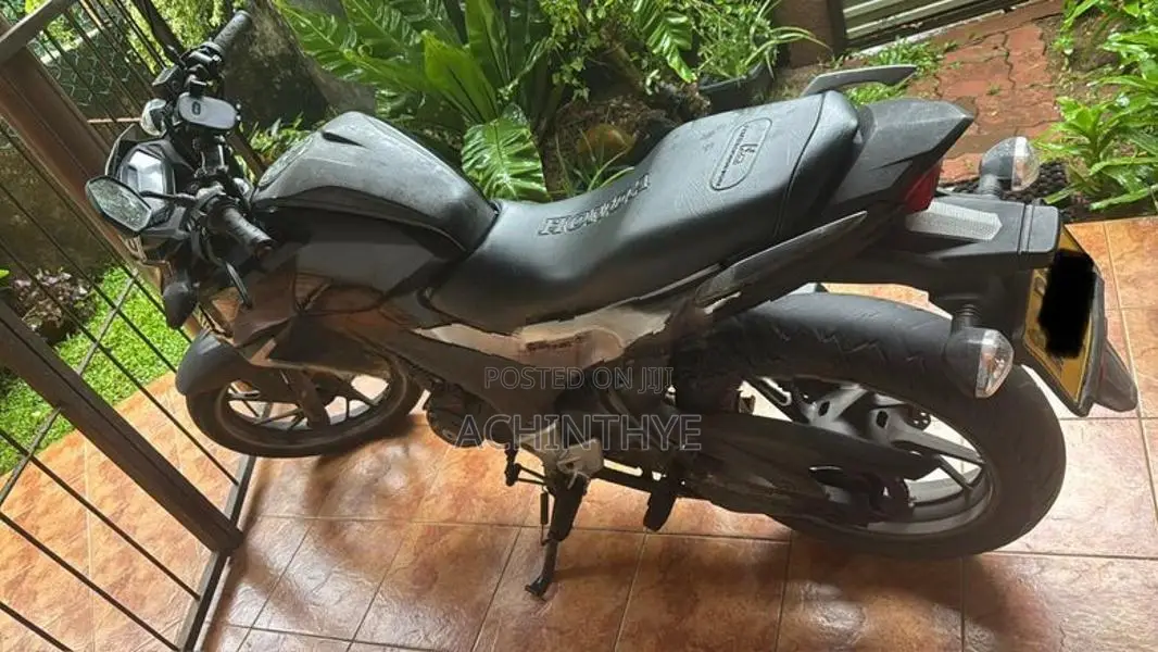 Honda CB Hornet 160R 2017