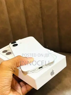Apple iPhone 16 128GB (Used)