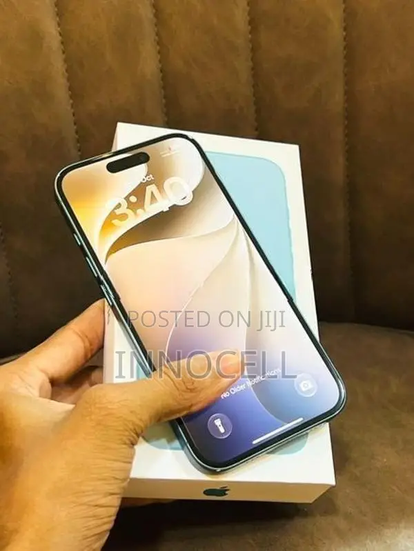 Apple iPhone 16 256GB (Used)
