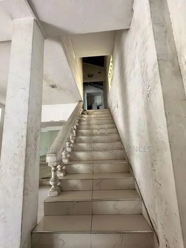 3,000 Sq.ft - Commercial Building for Sale CP43671 Colombo 08