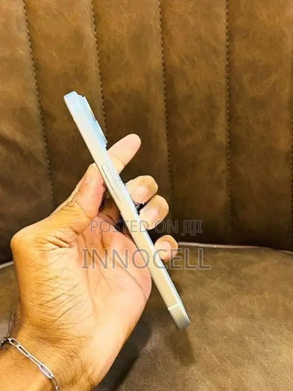 Apple iPhone 15 128GB (Used)