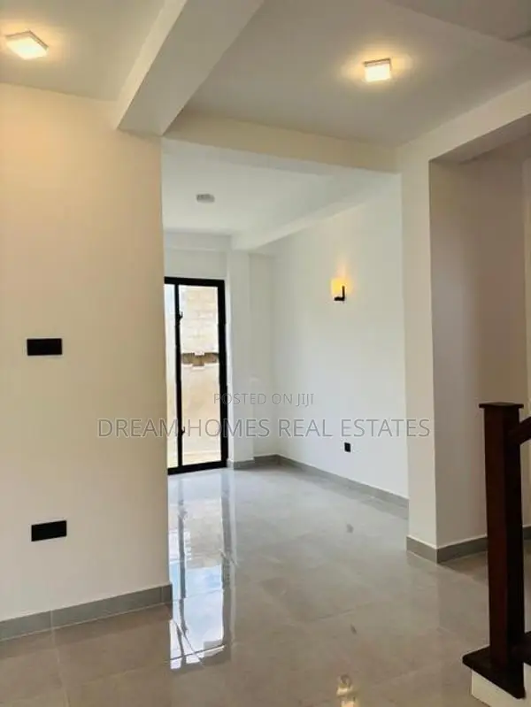Brand New Two-Storey House For Sale – Kottawa