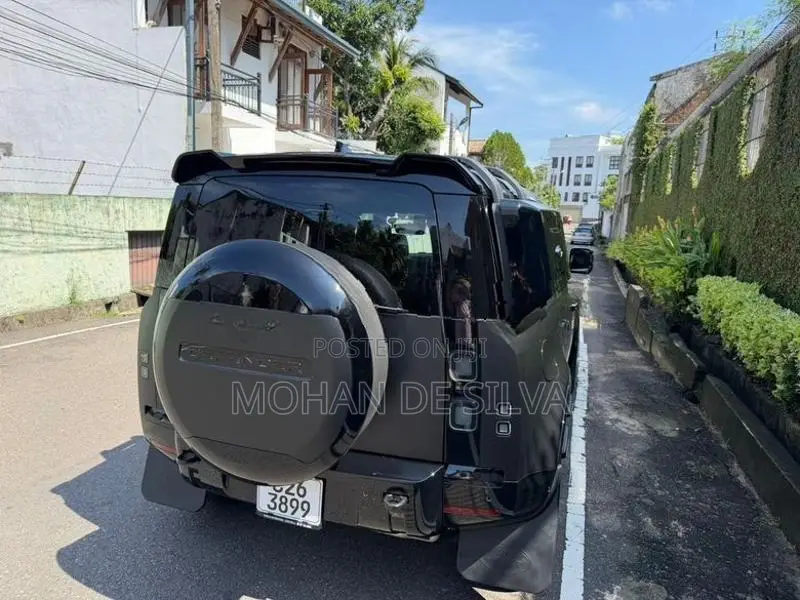 Land Rover Defender HSE 2026