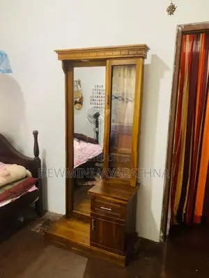 Wooden Dressing Table With Full Mirror (Used )