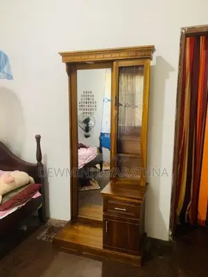 Wooden Dressing Table With Full Mirror (Used )