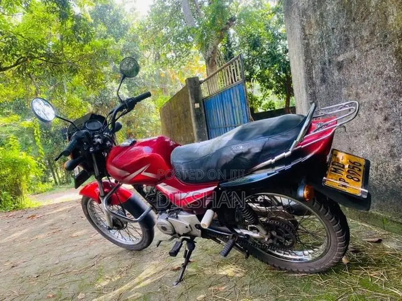 Bajaj CT100 2005