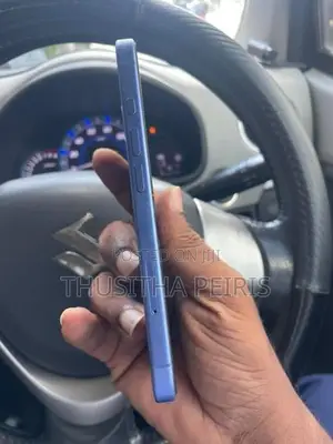 Apple iPhone 16 (Used)