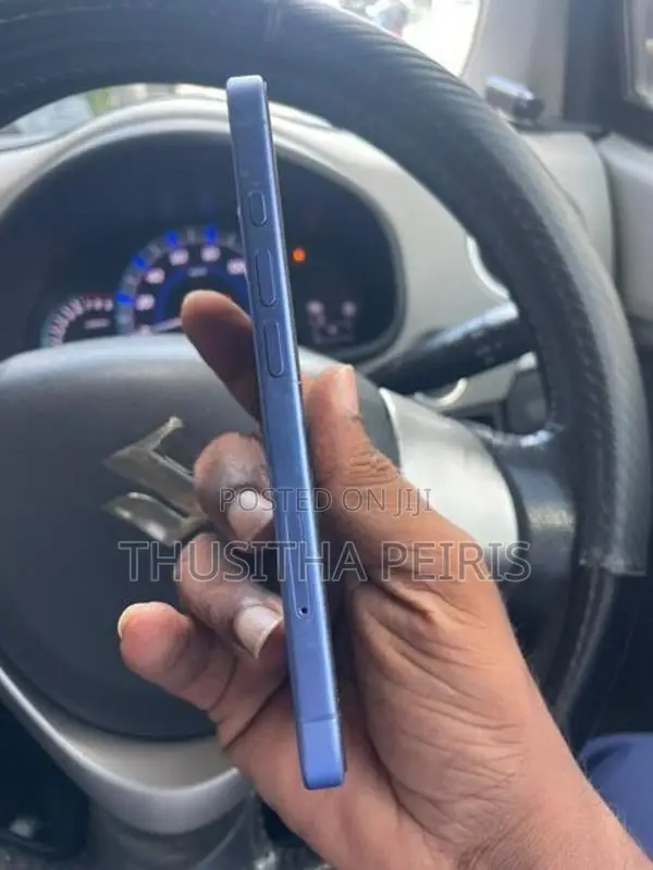 Apple iPhone 16 (Used)