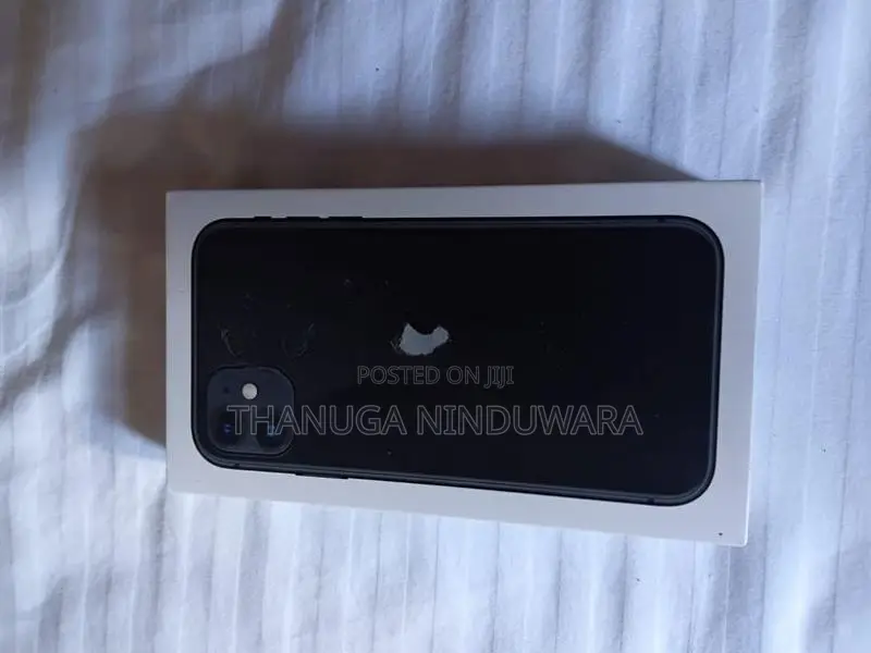 Apple iPhone 11 (Used)
