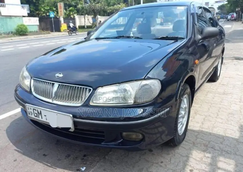 Nissan Sunny 2001