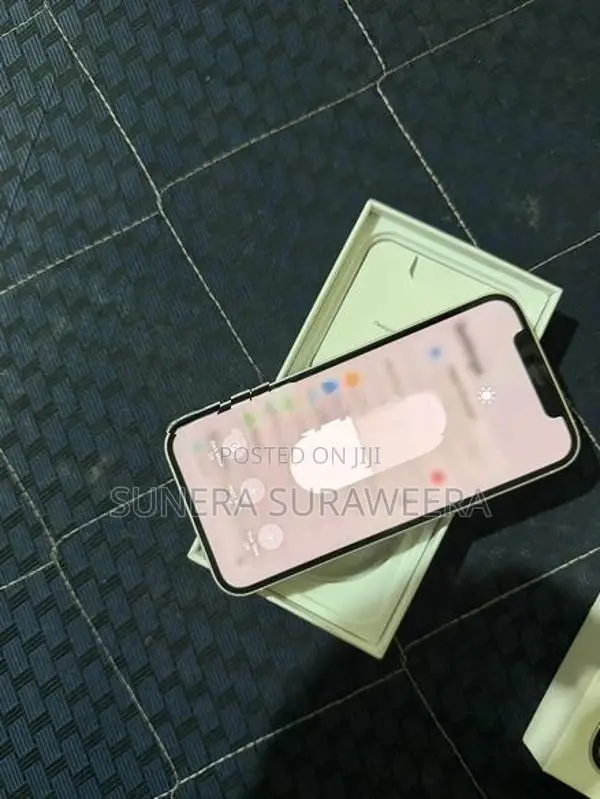Apple iPhone 12 (Used)