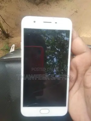 Oppo F1 (Used)