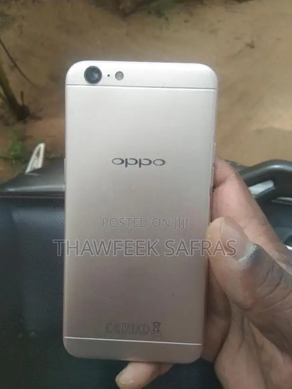 Oppo F1 (Used)
