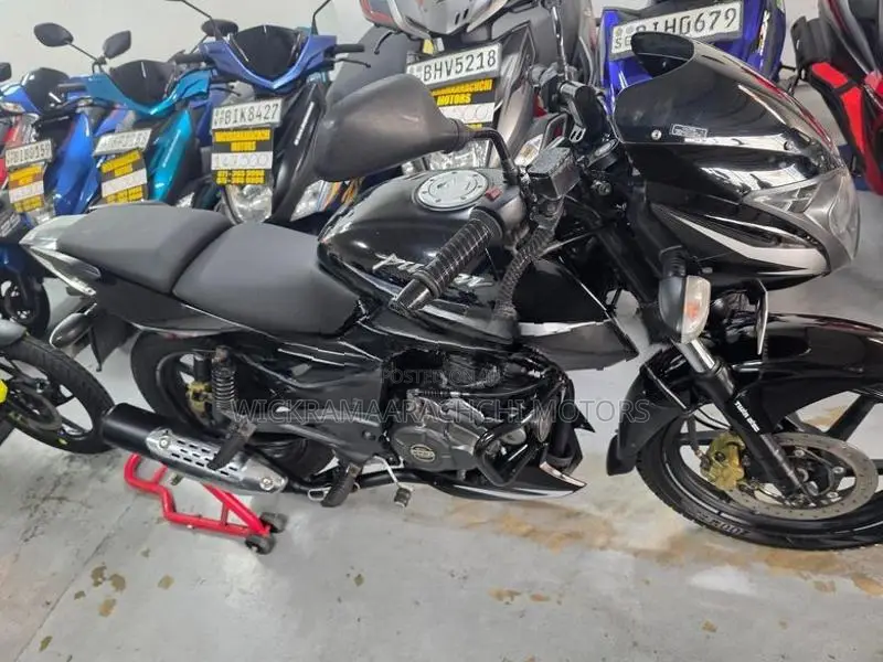 Bajaj Pulsar 150 Dual Disk 2018