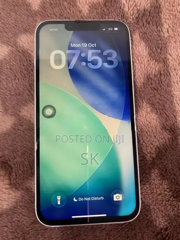 Apple iPhone 13 (Used)