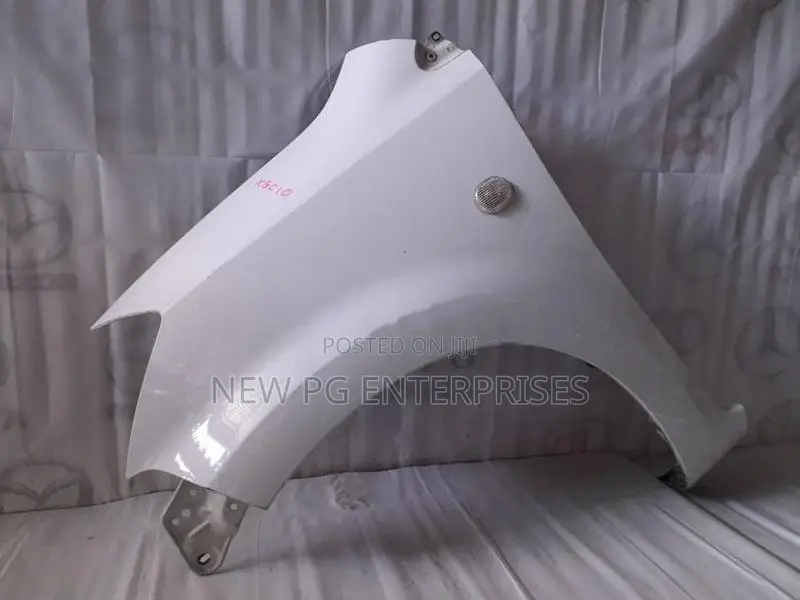 Toyota Passo KGC10 Fender RHS