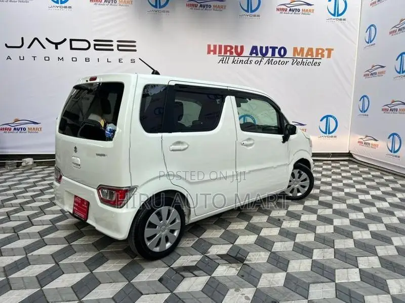 Suzuki Wagon R FX 2023