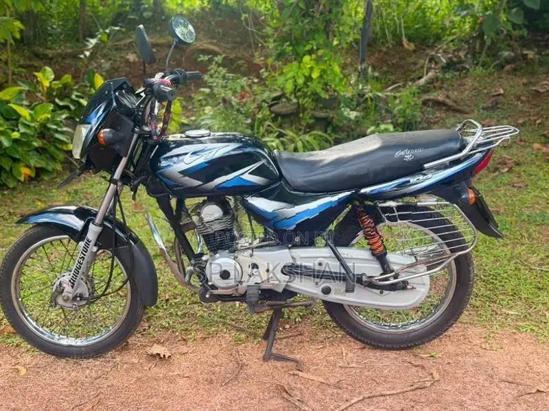 Bajaj CT100 2017