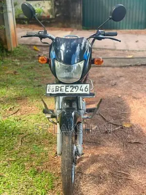 Bajaj CT100 2017
