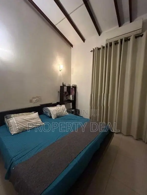 House For Sale IN Battaramulla – Akuregoda - PDH431