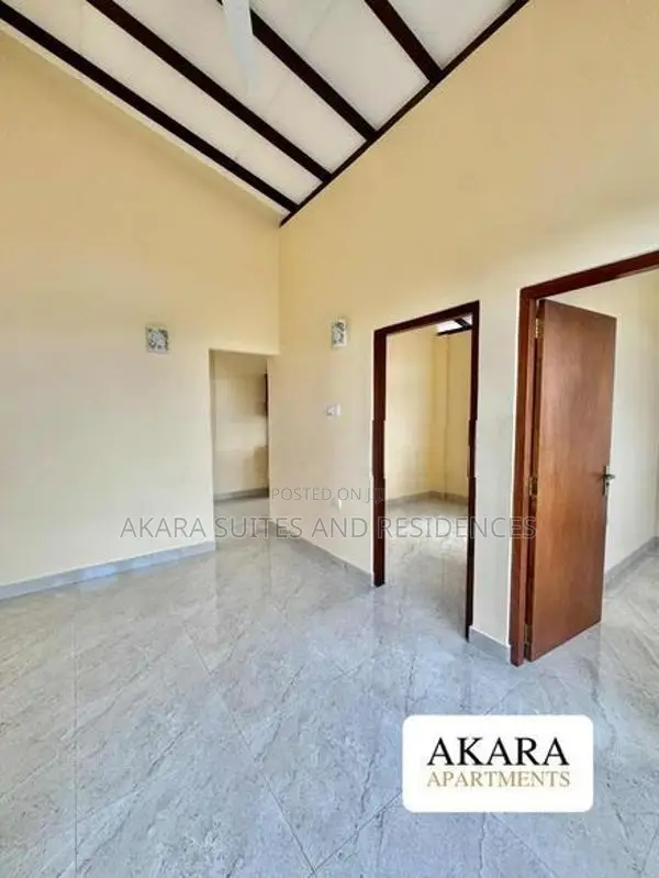 9,000 Sq.ft - Apartment Complex / Office Space for Sale CP55775