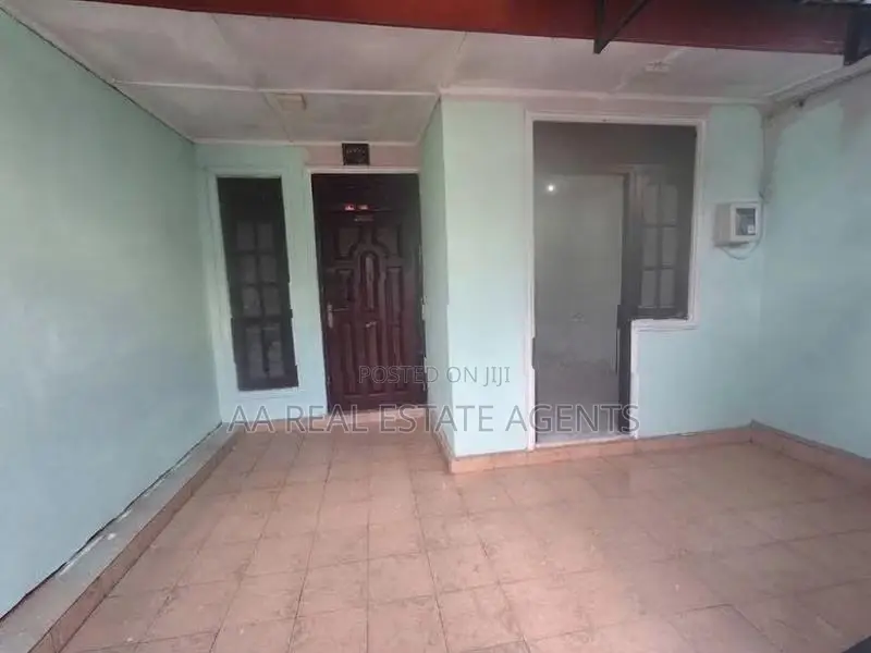 Single Storey House for Sale in Wellampitiya