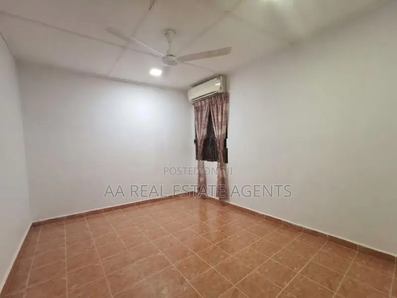 Single Storey House for Sale in Wellampitiya