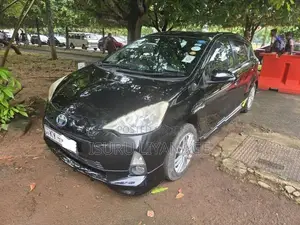 Toyota Aqua 2012