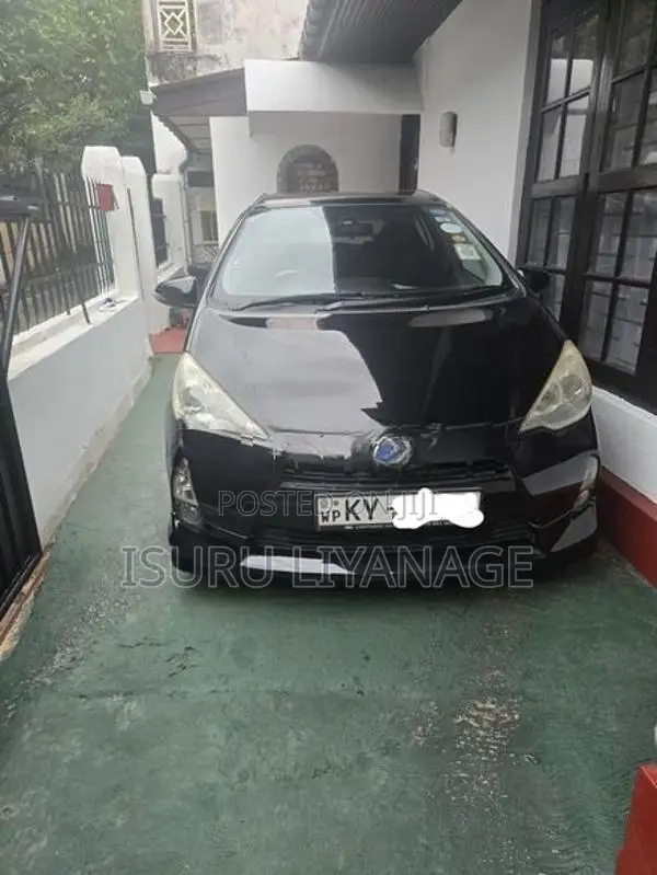 Toyota Aqua 2012