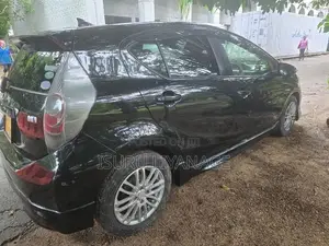 Toyota Aqua 2012