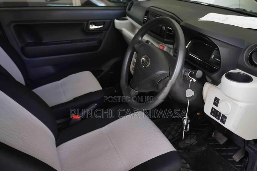 Daihatsu Mira 2023