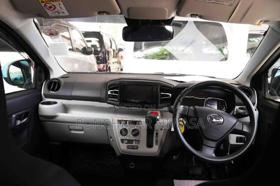 Daihatsu Mira 2023