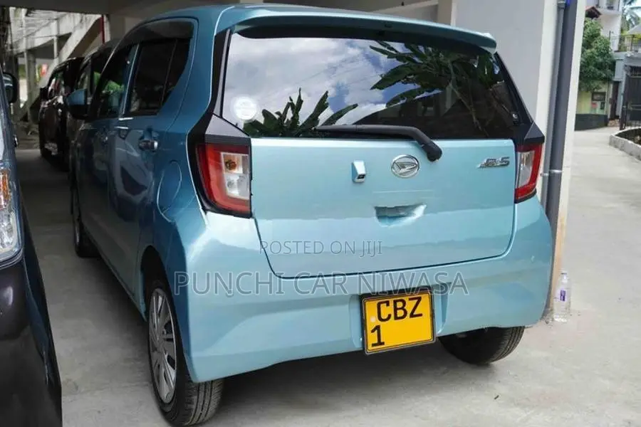 Daihatsu Mira 2023