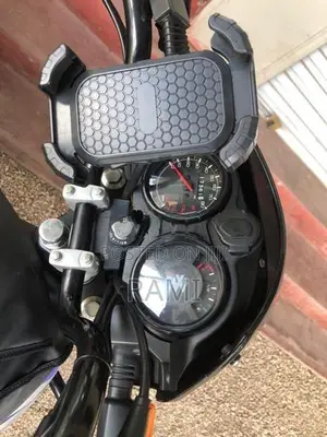 Bajaj CT100 2024