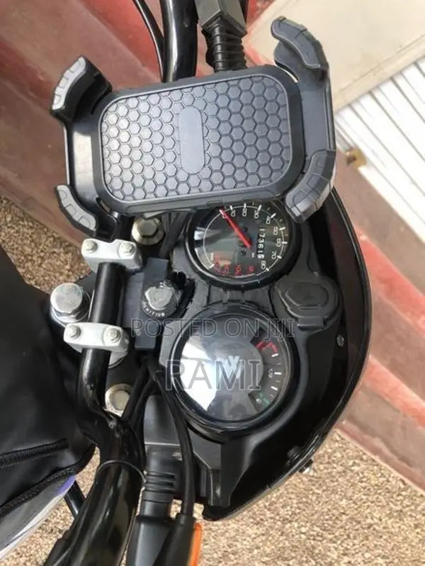 Bajaj CT100 2024