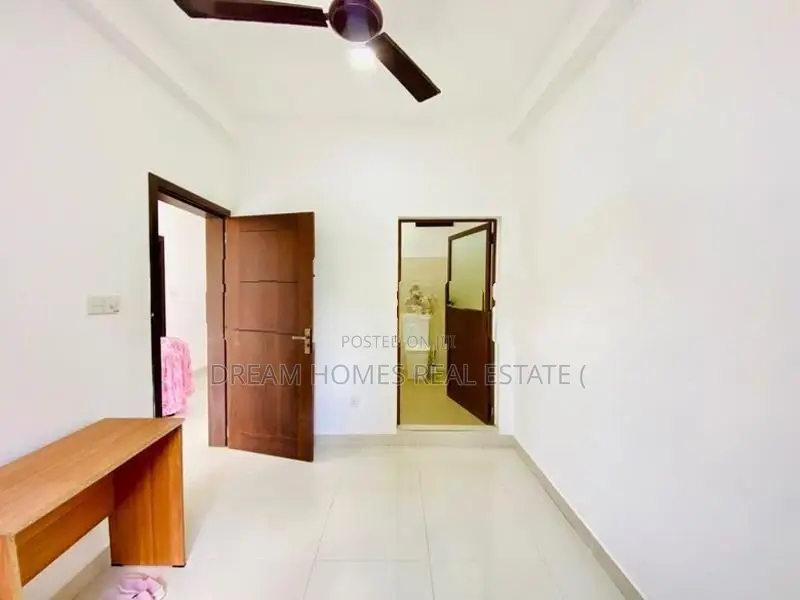 Semi-Furnished House For Rent – Madiwela, Kotte