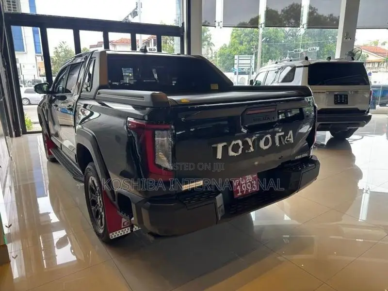 Toyota Hilux Travo Overland Plus 2026