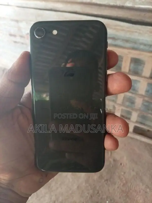 Apple iPhone 8 (Used)
