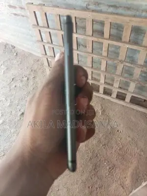 Apple iPhone 8 (Used)